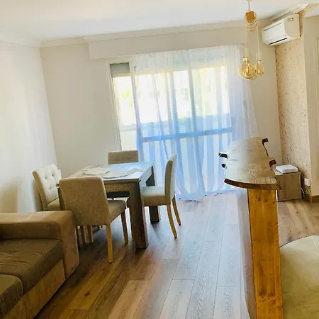Superbe 2 Pieces A 50 M De La Promenade Des Apartament *