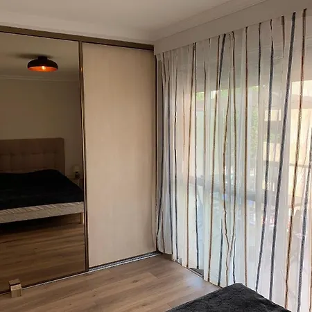 Superbe 2 Pieces A 50 M De La Promenade Des Nice